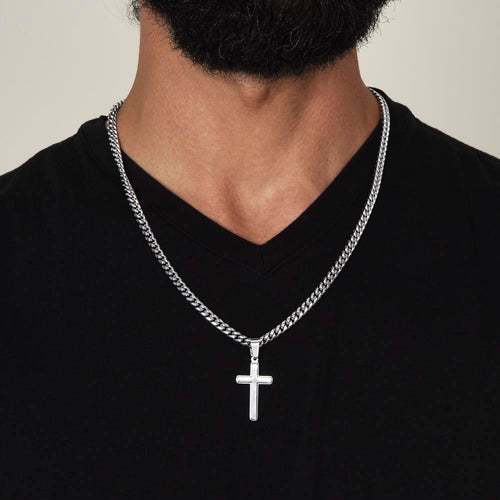 Cuban Link Chain With a Customisable Cross